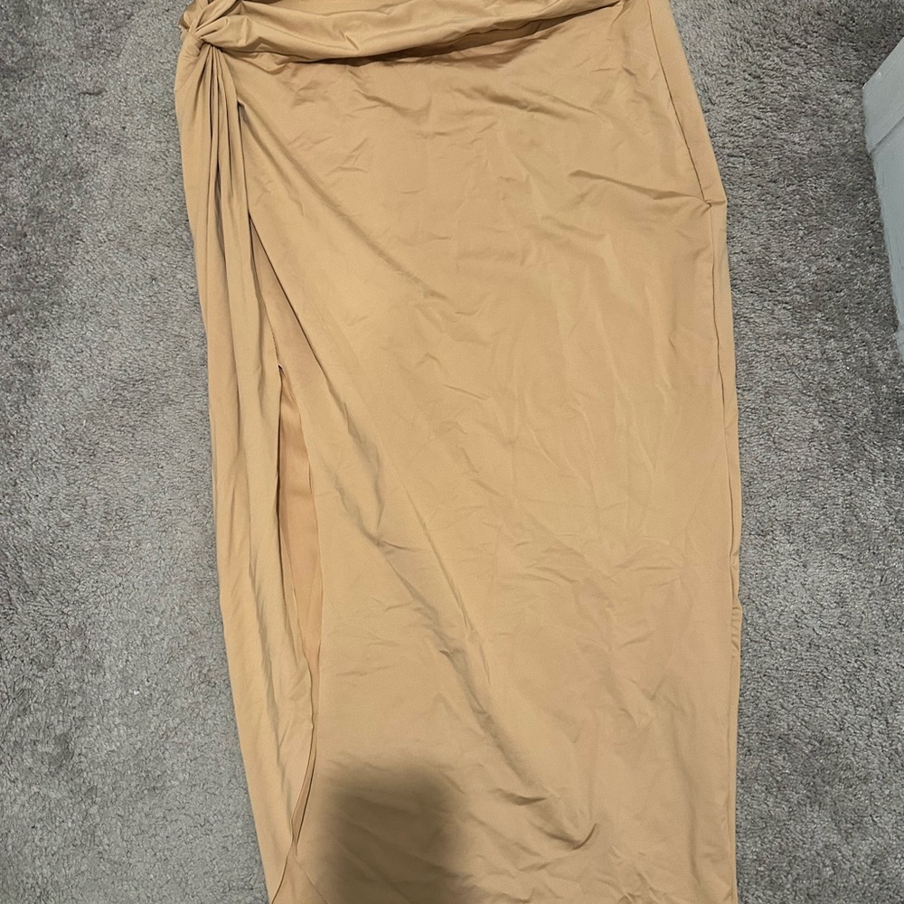 Elegant Beige Women's Skirt